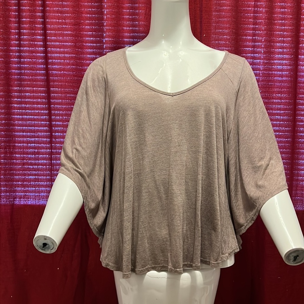 h.i.p. Happening in the present taupe high low top.